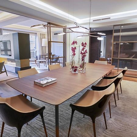 Steigenberger Hotel Hamburg Exterior photo The interior of the 2018-built 1000m² clubhouse