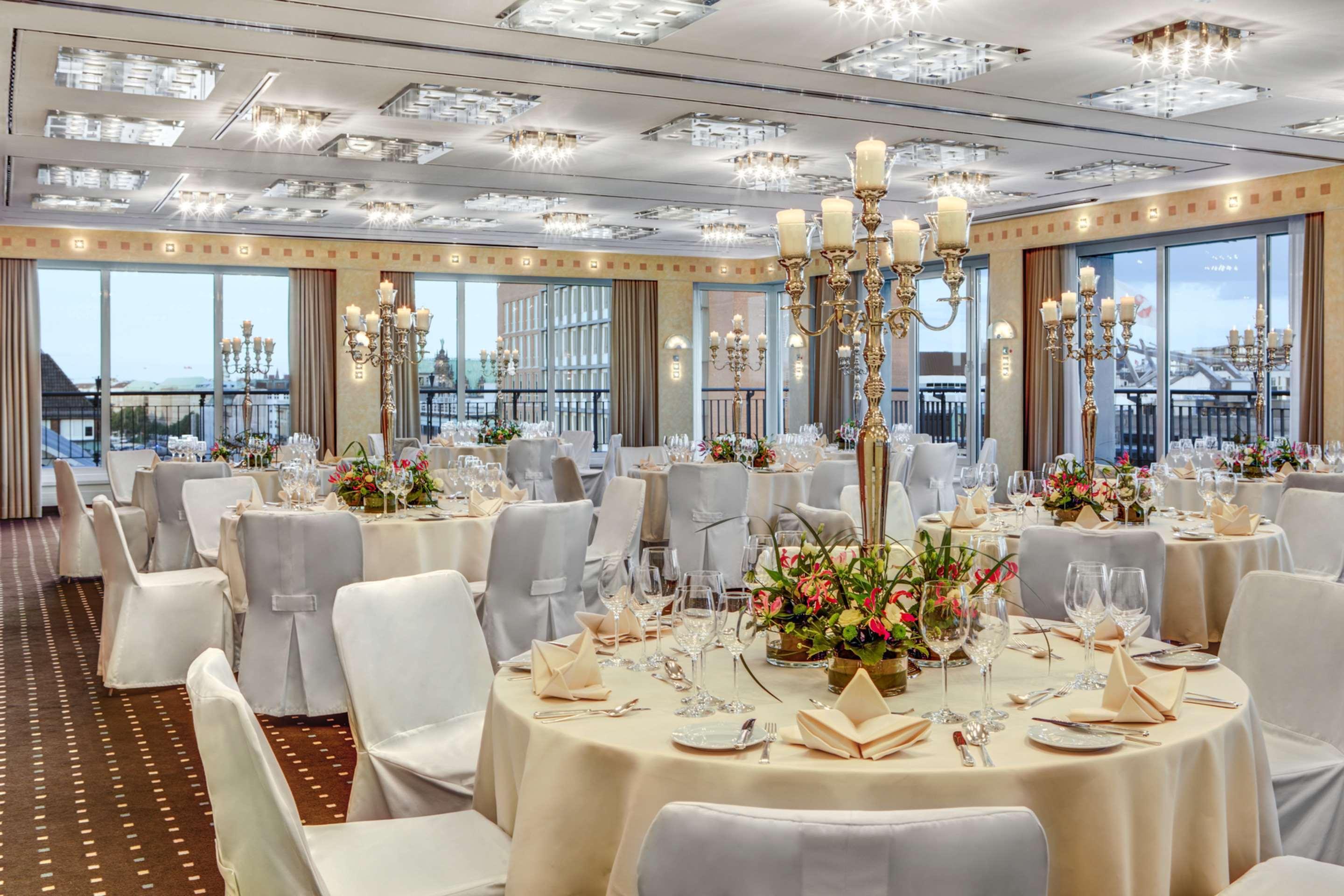 Steigenberger Hotel Hamburg Exterior photo The ballroom