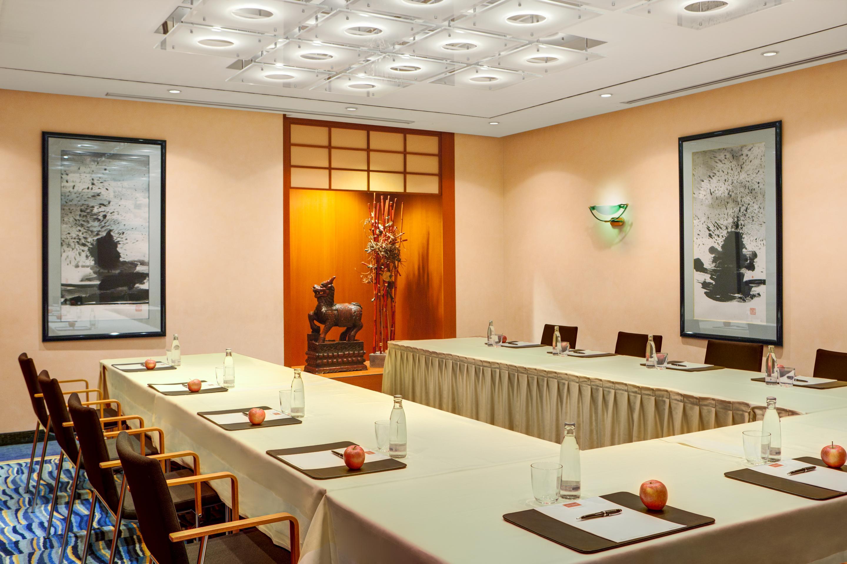 Steigenberger Hotel Hamburg Exterior photo Meeting room