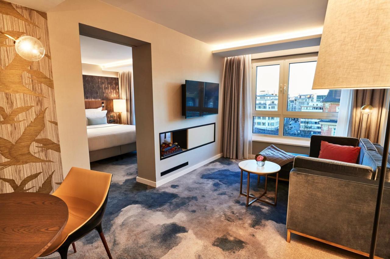 Steigenberger Hotel Hamburg Exterior photo Suite at the hotel