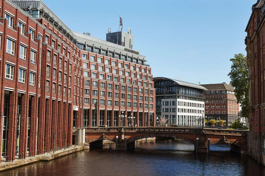 Steigenberger Hotel Hamburg Exterior photo The new quarter of HafenCity