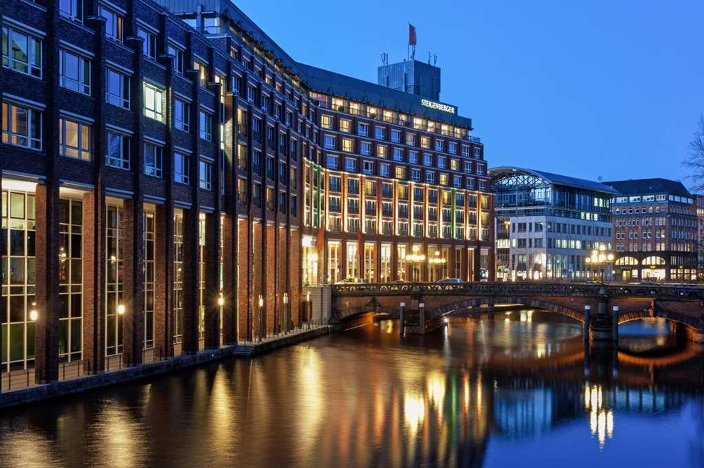 Steigenberger Hotel Hamburg Exterior photo The Internationales Maritimes Center Hamburg
