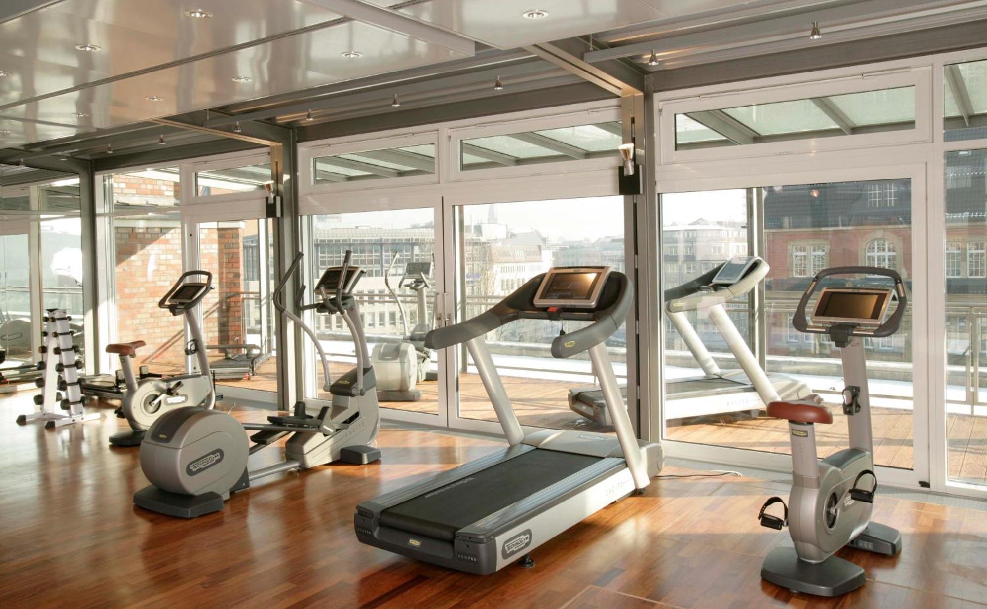 Steigenberger Hotel Hamburg Exterior photo A gym